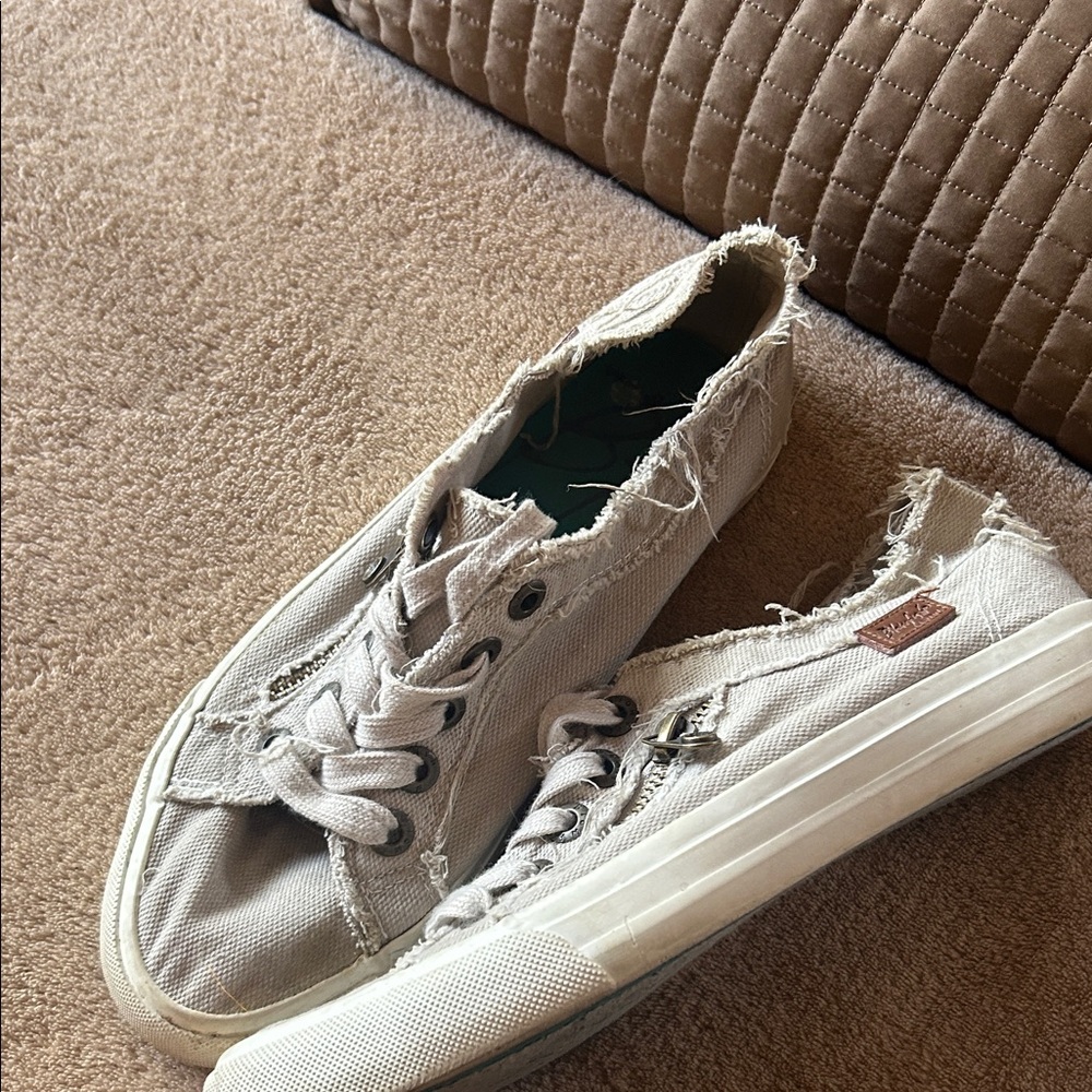 Blowfish Women's Sneakers in Cream